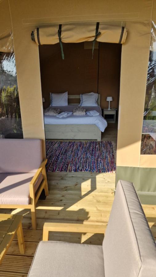 Happiness Hotel Брюж Екстериор снимка